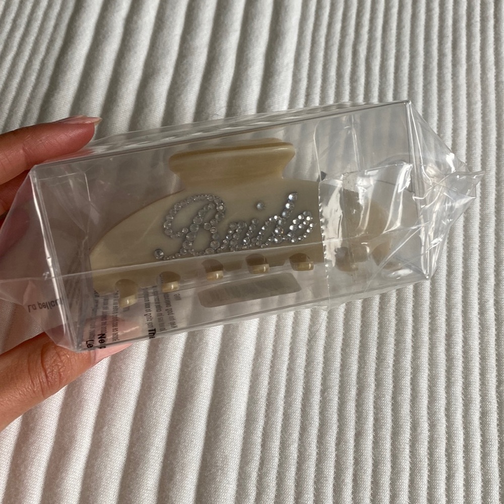 Emi Jay Bride hair clip!